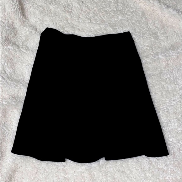 Black skirt - Picture 1 of 1